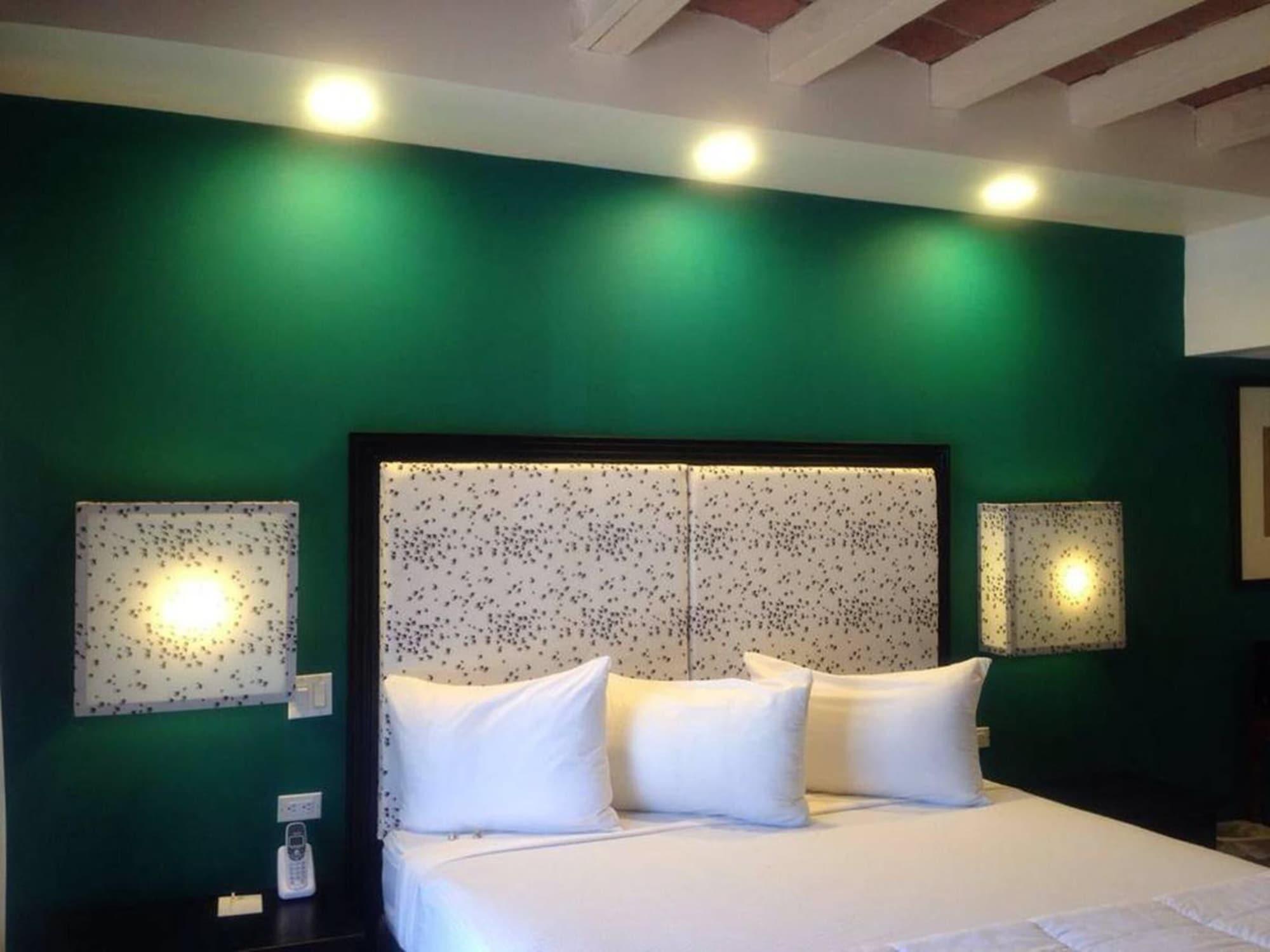 Hotel Posada El Rey Sol 엔세나다 외부 사진