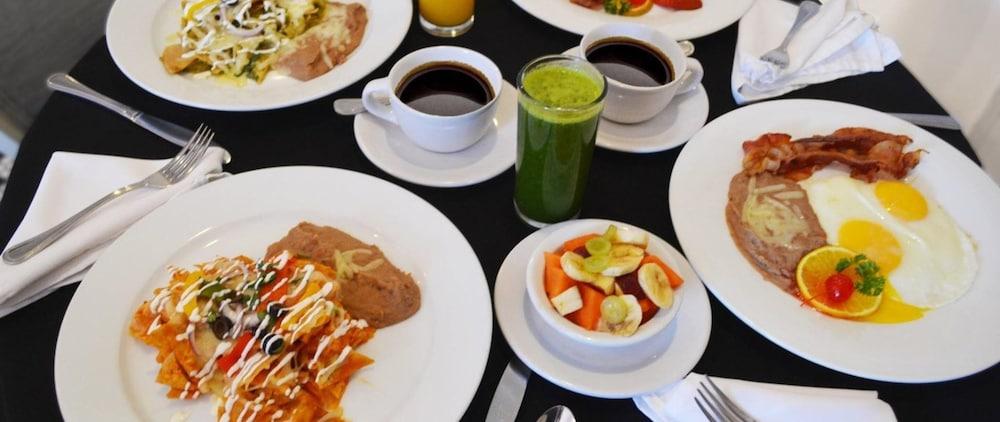 Hotel Posada El Rey Sol 엔세나다 외부 사진